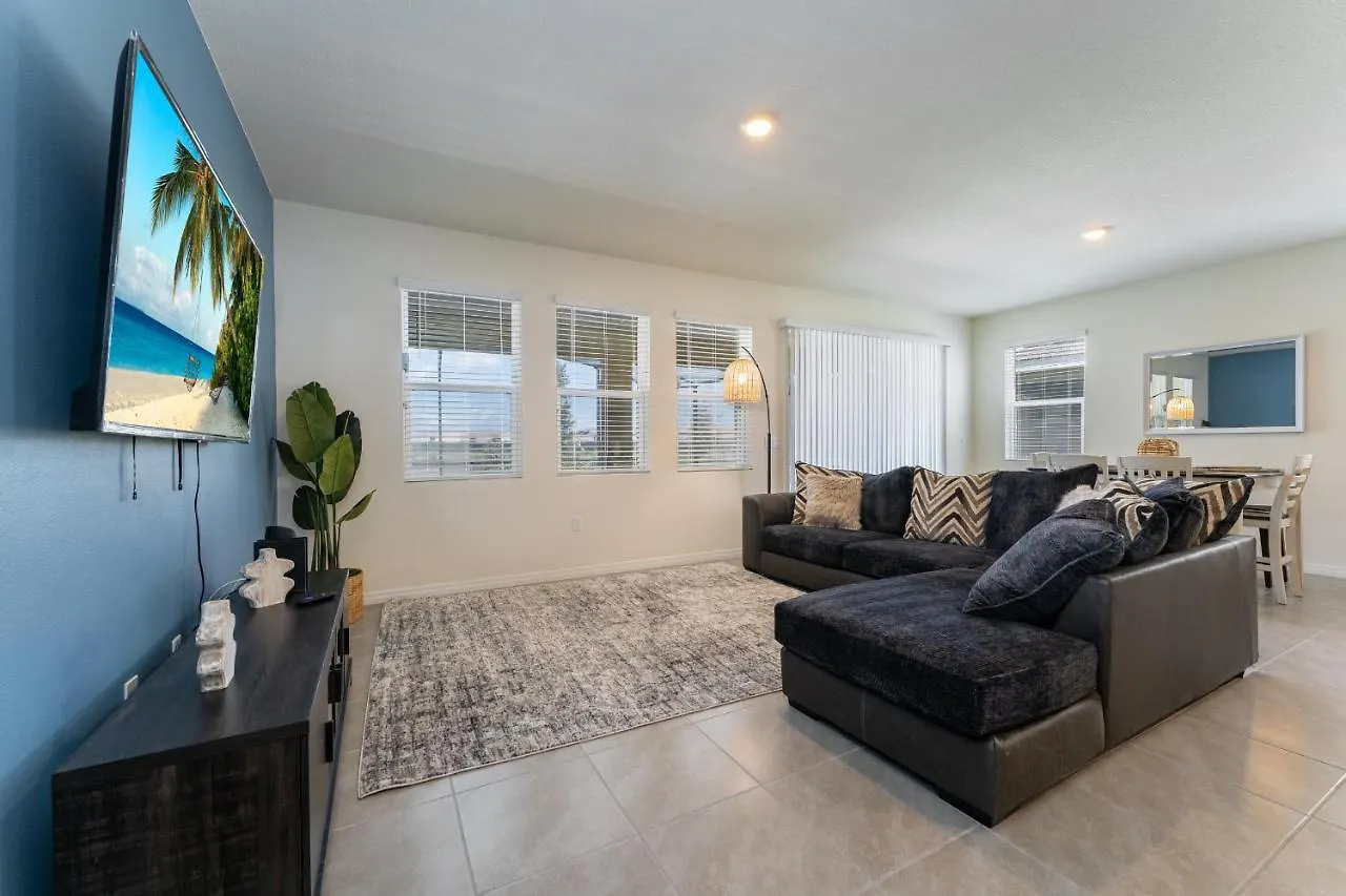 7679Om Oak Moss Villa G Davenport Holiday home